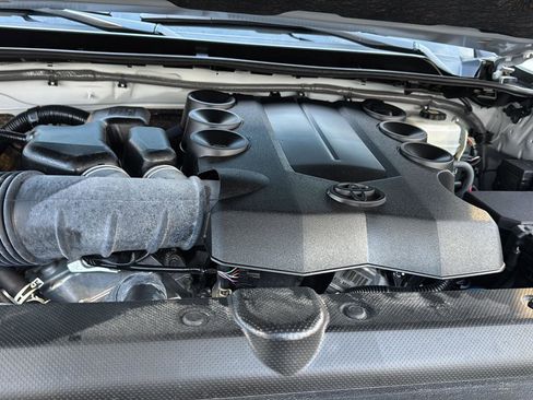 Certified 2024 Toyota 4Runner SR5 Premium image 31