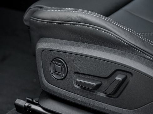 New 2025 Audi Q3 2.0T Premium image 17