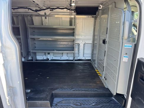 Used 2018 Ford Transit 350 148 Low Roof RWD image 17