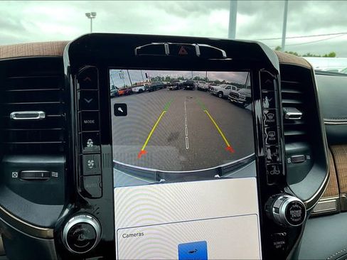 Used 2023 RAM 1500 Limited w/ Trailer Tow Group image 18