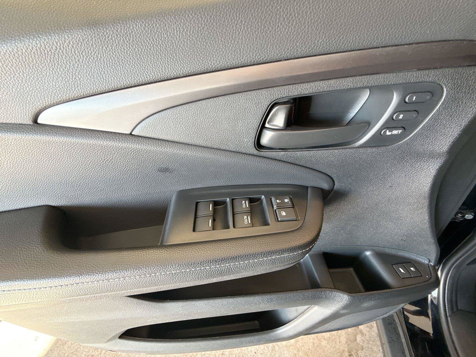 Used 2023 Honda Passport EX-L image 15