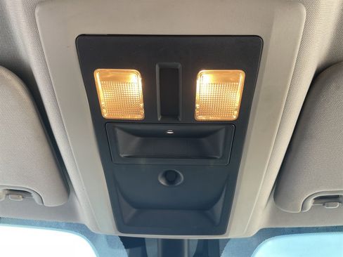 Used 2015 RAM 1500 Express RWD image 28