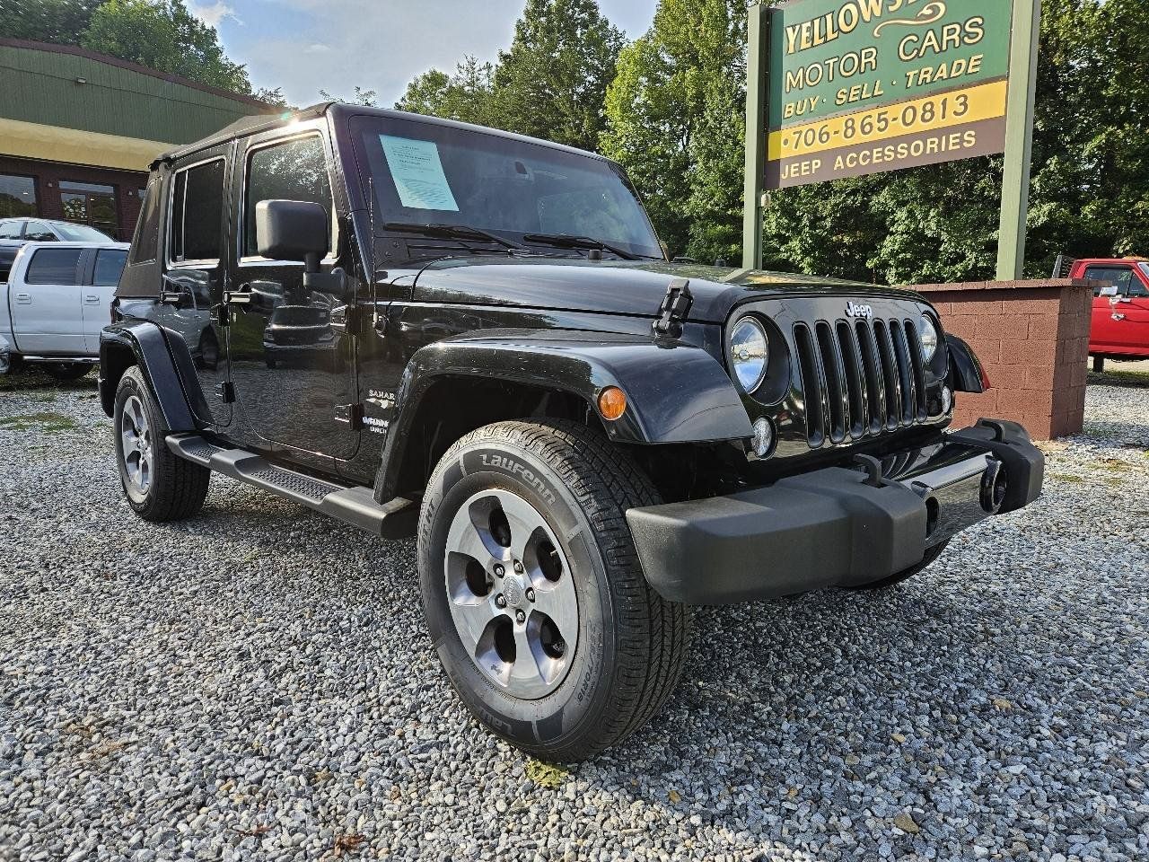 Used 2016 Jeep Wrangler Unlimited Sahara AWD/4WD image 2