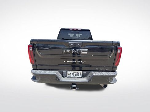 Used 2024 GMC Sierra 2500 Denali w/ Denali Reserve Package AWD/4WD image 9