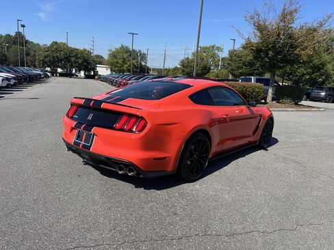 Used 2016 Ford Mustang Shelby GT350 w/ Technology Package RWD image 5