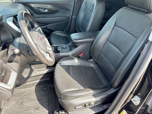 Used 2022 GMC Terrain SLT w/ Tech Package FWD image 15