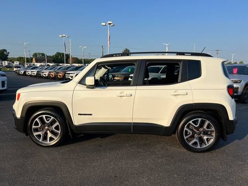 Used 2015 Jeep Renegade Latitude w/ Popular Equipment Group FWD image 3