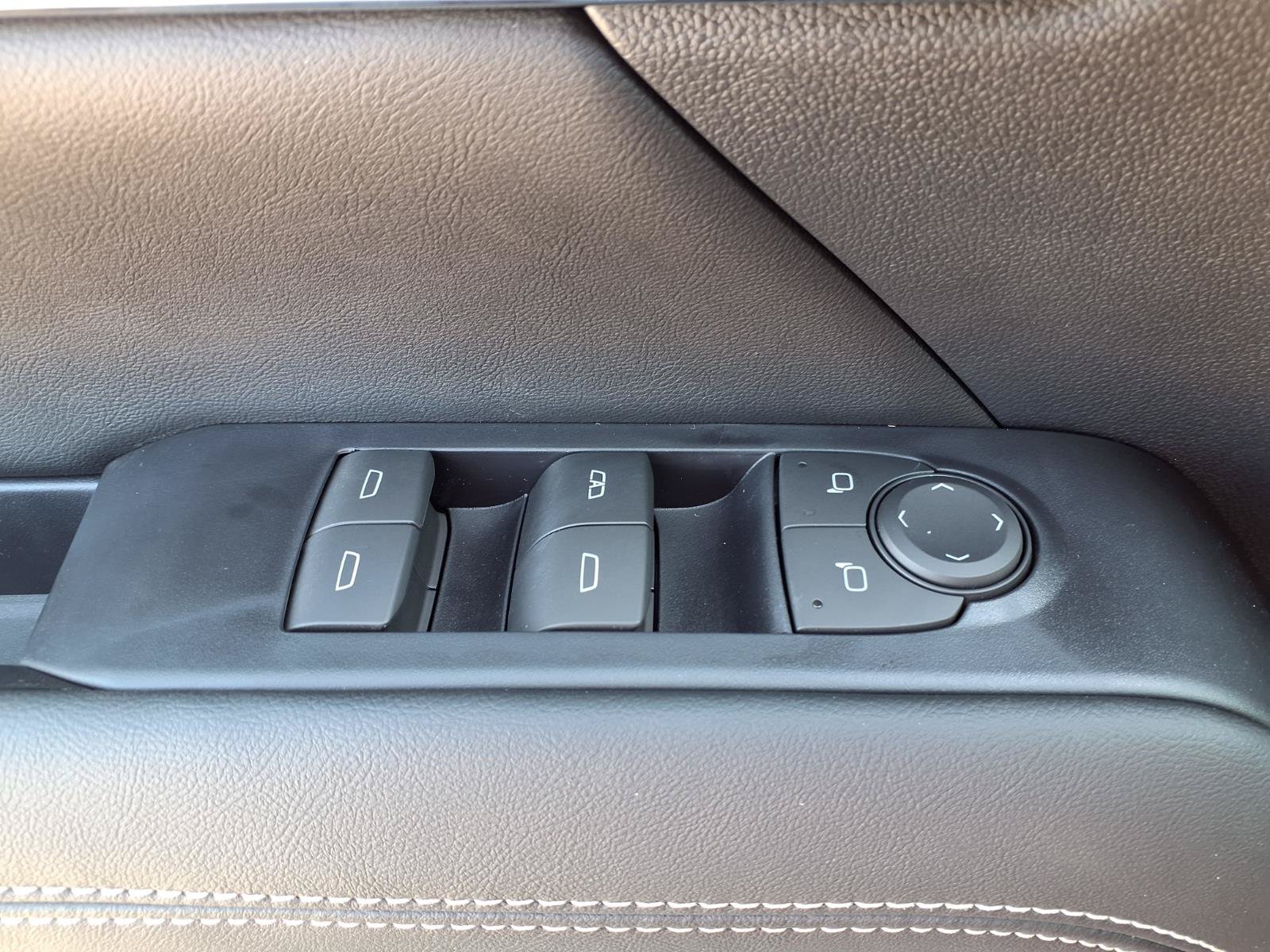 New 2027 GMC Terrain Elevation FWD image 13