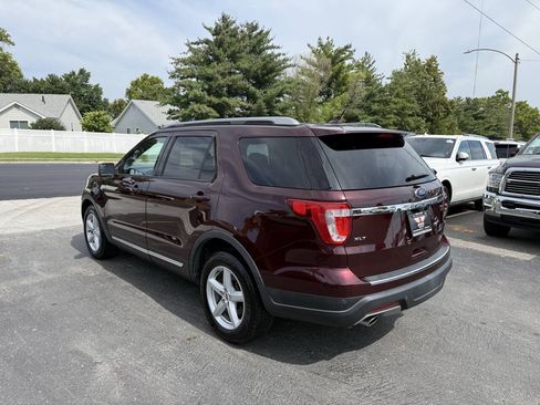 Used 2018 Ford Explorer XLT w/ Equipment Group 202A FWD image 5