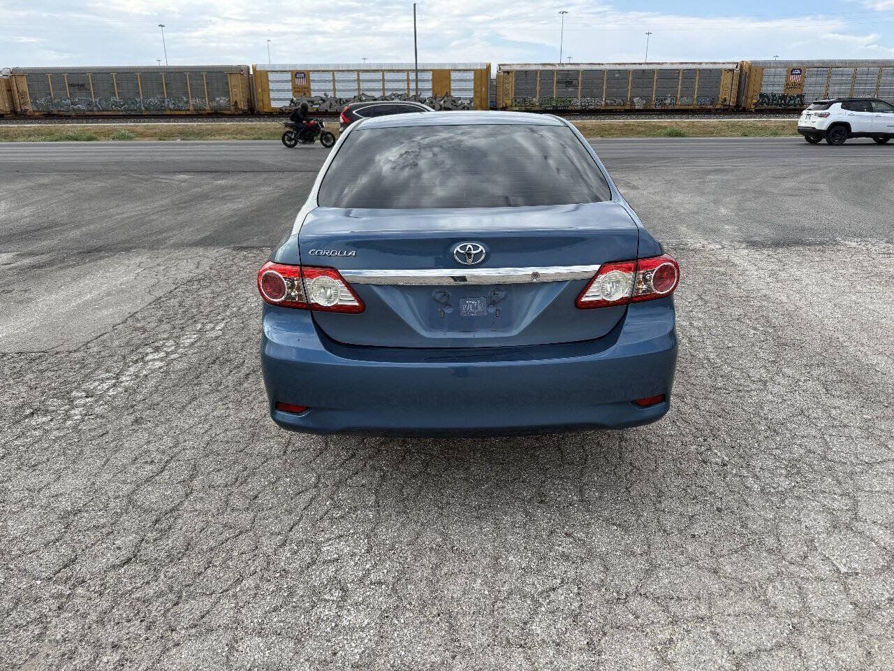Used 2013 Toyota Corolla L FWD image 7