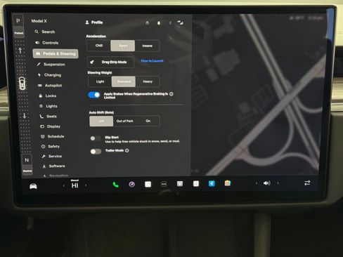 Used 2022 Tesla Model X image 25