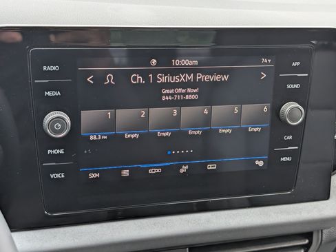 Used 2025 Volkswagen Jetta SE w/ Sunroof Package FWD image 28