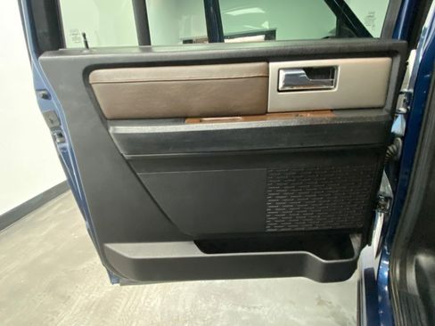Used 2017 Ford Expedition EL King Ranch image 46