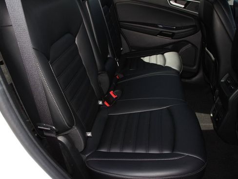 Used 2020 Ford Edge SEL w/ Convenience Package FWD image 23