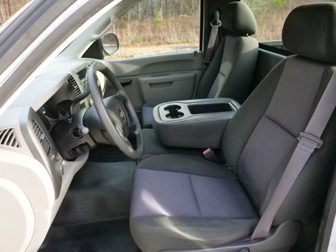 Used 2013 Chevrolet Silverado 1500 W/T image 3