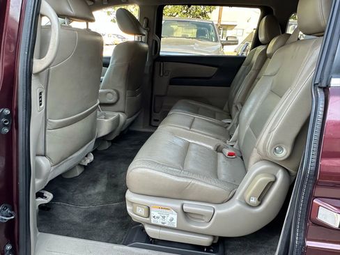 Used 2011 Honda Odyssey EX-L image 16