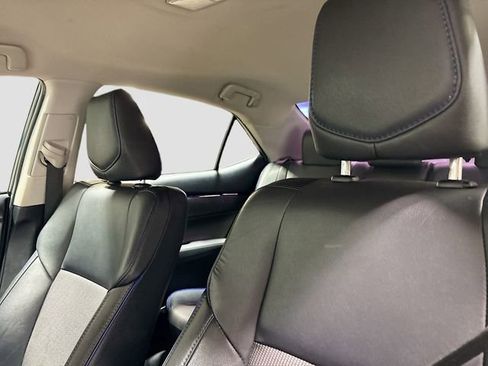 Used 2019 Toyota Corolla SE FWD image 17