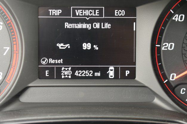 Used 2023 Chevrolet TrailBlazer RS w/ Convenience Package AWD/4WD image 32