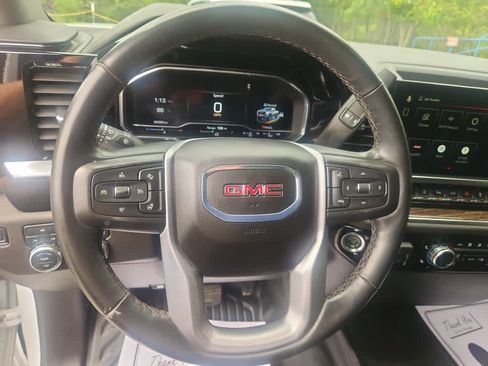 Used 2025 GMC Sierra 2500 SLE w/ SLE Value Package; AWD/4WD image 13