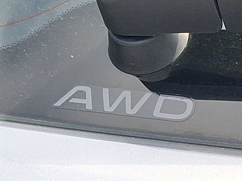 Used 2023 Honda HR-V LX image 28