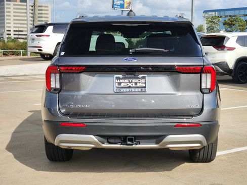 Used 2025 Ford Explorer Platinum w/ LUX Leather Package AWD/4WD image 6