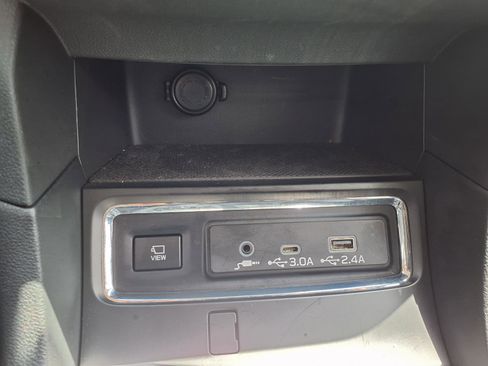 Certified 2026 Subaru Ascent Limited AWD/4WD image 8
