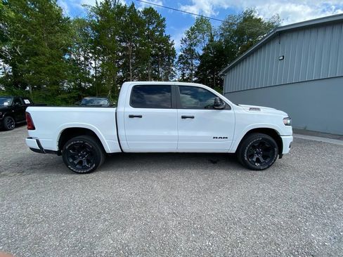 Used 2025 RAM 1500 Big Horn AWD/4WD image 4