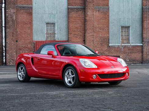 Used 2003 Toyota MR2 image 40