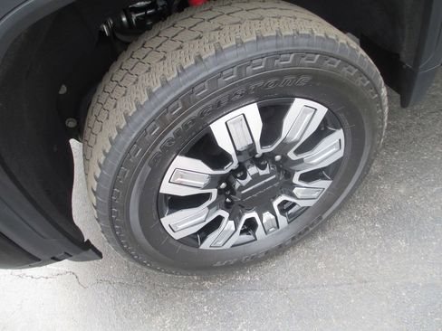 Used 2024 GMC Sierra 2500 Denali w/ Denali Reserve Package AWD/4WD image 14