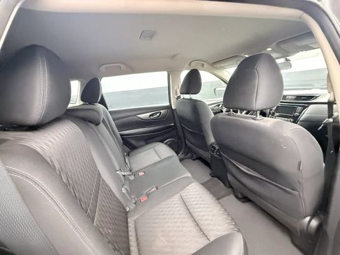 Used 2018 Nissan Rogue S FWD image 21