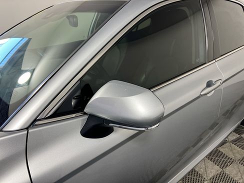 Used 2022 Toyota Camry XLE image 12