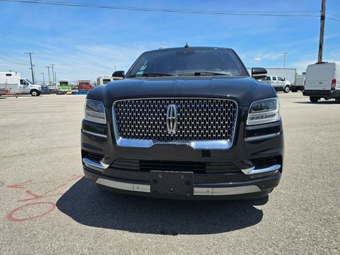 Used 2019 Lincoln Navigator L Reserve w/ Cargo Package AWD/4WD image 8