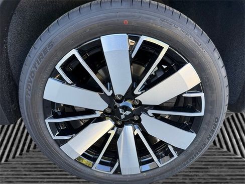 New 2025 Mitsubishi Outlander SEL image 35