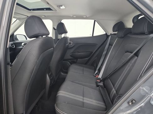 Used 2025 Hyundai Venue SEL FWD image 34