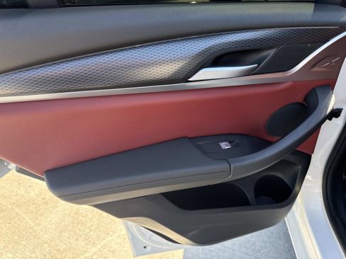 Used 2023 BMW X4 xDrive30i w/ M Sport Package image 9