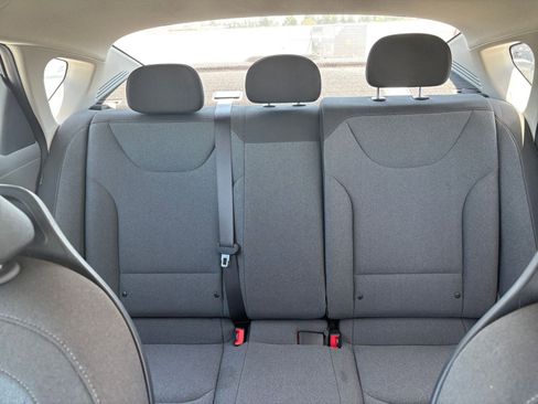 Used 2025 Kia K4 FWD image 37