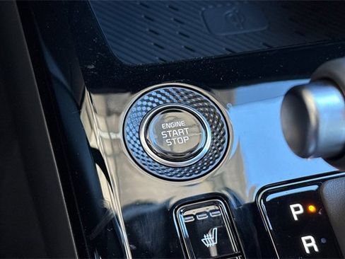 New 2025 Kia Niro EX image 28