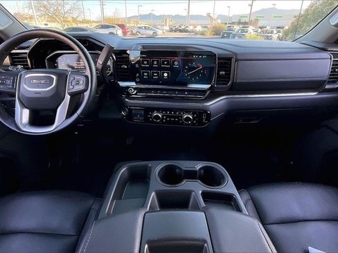 Used 2025 GMC Sierra 1500 SLT image 15