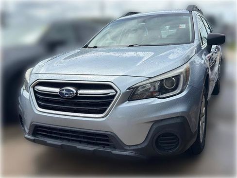 Used 2019 Subaru Outback 2.5i AWD/4WD image 3