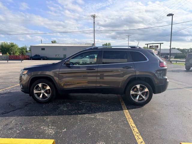 Used 2019 Jeep Cherokee Limited w/ Luxury Group AWD/4WD image 6
