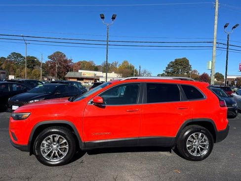 Used 2021 Jeep Cherokee Latitude Plus w/ Sun & Sound Group image 9