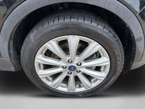 Used 2018 Ford Escape Titanium AWD/4WD image 11