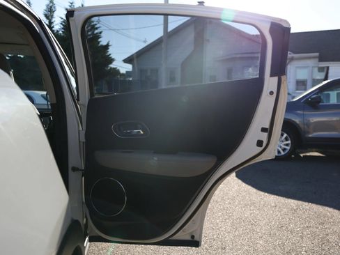 Used 2019 Honda HR-V EX image 28