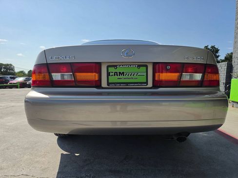 Used 1999 Lexus ES 330 FWD image 15