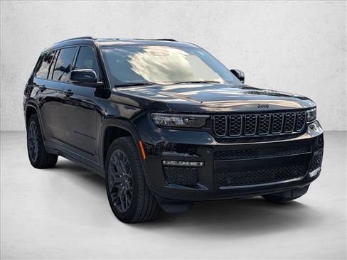 Used 2024 Jeep Grand Cherokee L Summit AWD/4WD image 3