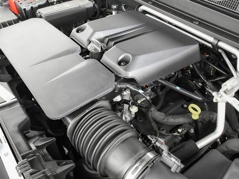 New 2025 GMC Canyon Elevation w/ Convenience Package image 46