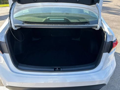 Used 2024 Toyota Corolla LE FWD image 46