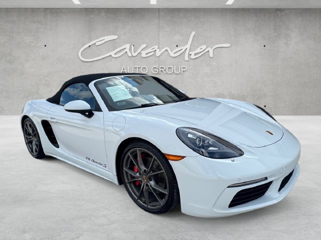 Used 2017 Porsche 718 Boxster S RWD image 2