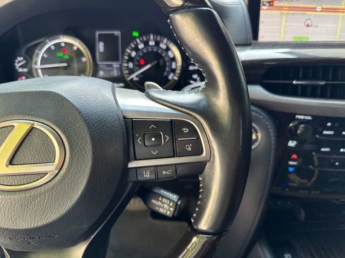 Used 2021 Lexus LX 570 4WD w/ Luxury Package image 17