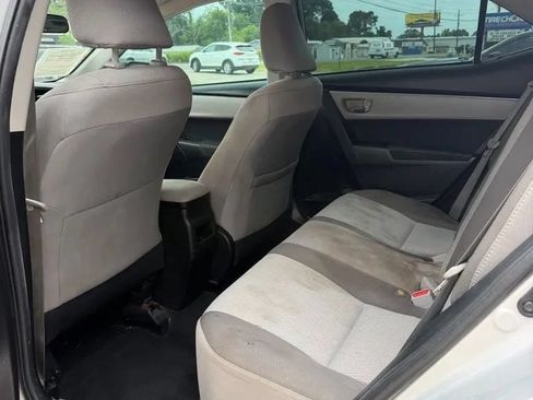 Used 2018 Toyota Corolla LE FWD image 9